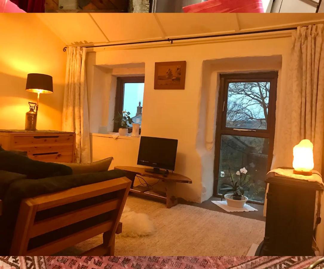 Bijou Cottage In Bronte Country With Wood-Burning Stove & Hot Tub Spa Haworth Bagian luar foto