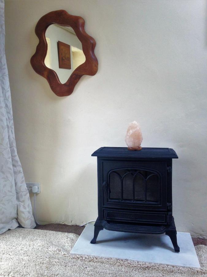 Bijou Cottage In Bronte Country With Wood-Burning Stove & Hot Tub Spa Haworth Bagian luar foto