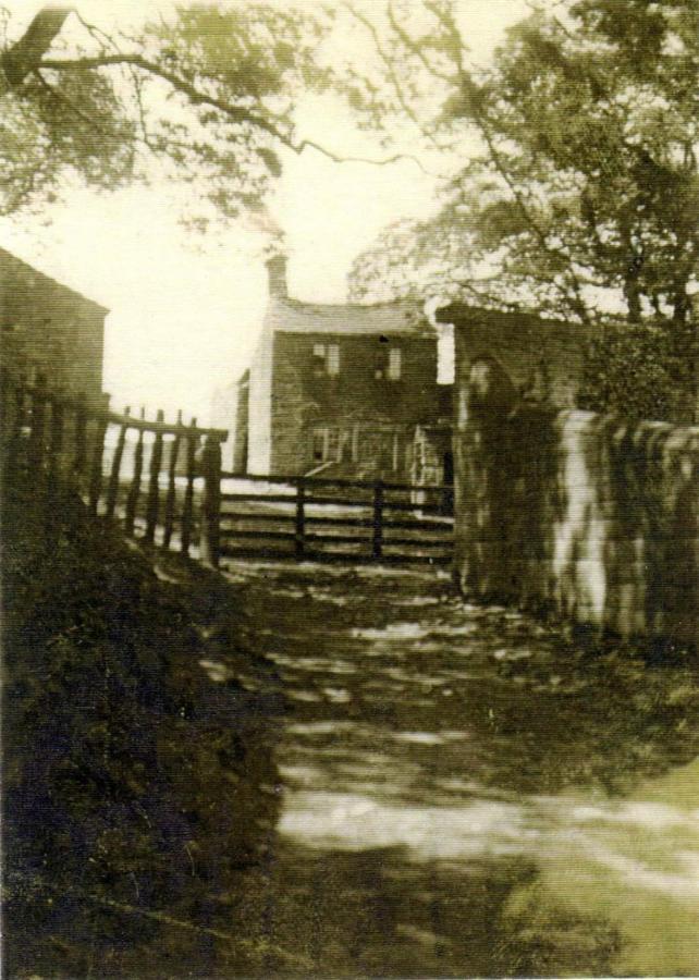 Bijou Cottage In Bronte Country With Wood-Burning Stove & Hot Tub Spa Haworth Bagian luar foto